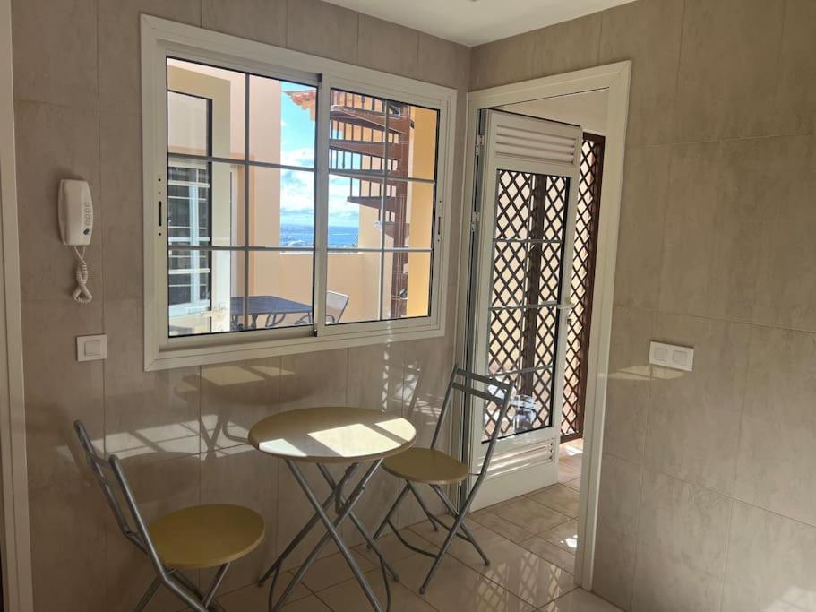 33 Pleasures Del Duque Apartment Costa Adeje  Kültér fotó